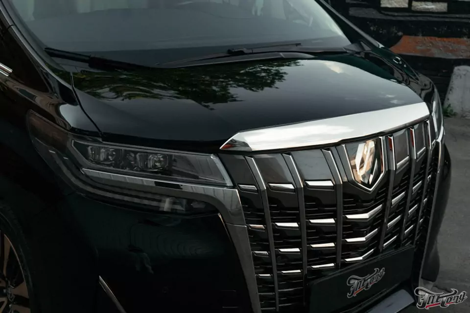 Полировка кузова и покрытие керамикой Toyota Alphard